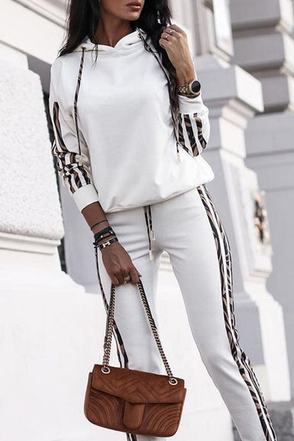 Conjunto de dos piezas con capucha y estampado de estilo británico (4 colores)