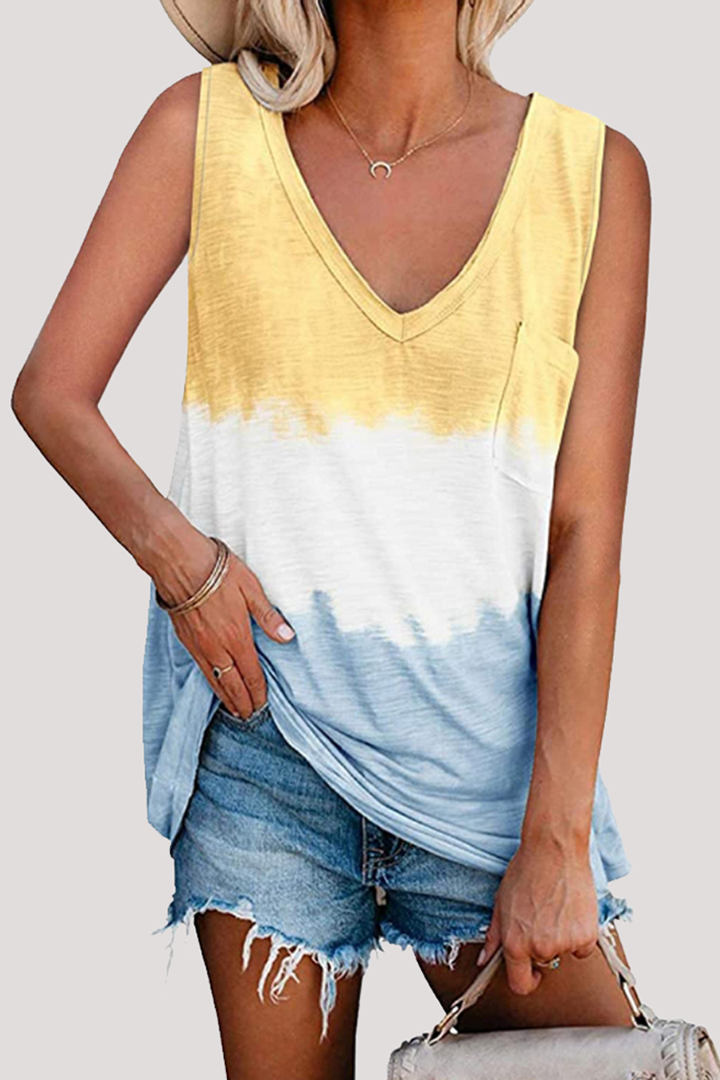 Camisetas casuales de patchwork con efecto tie-dye, bolsillo y cuello en V