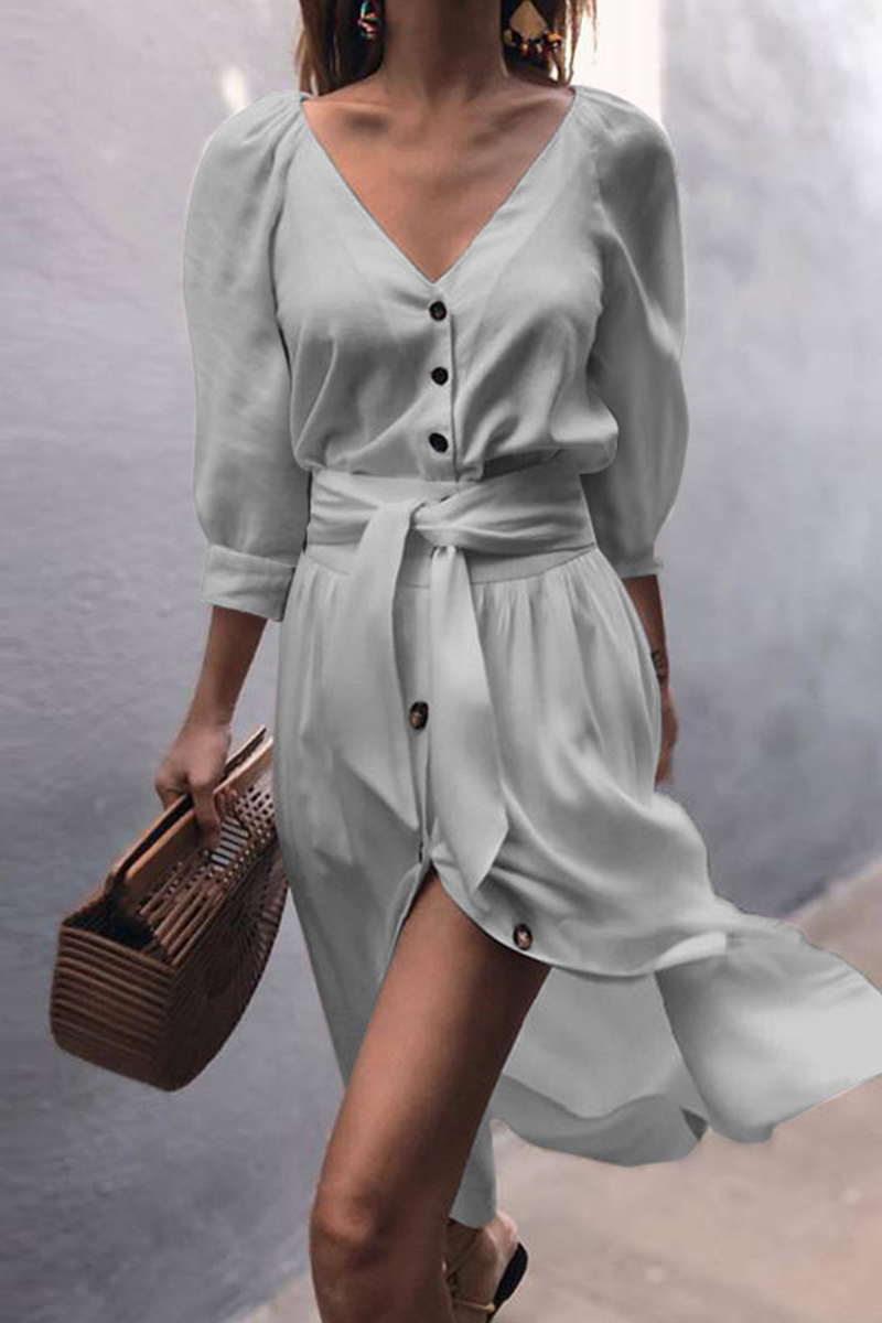 Elegante vestido de corte A con escote en V y hebilla sólida con cinturón (4 colores)