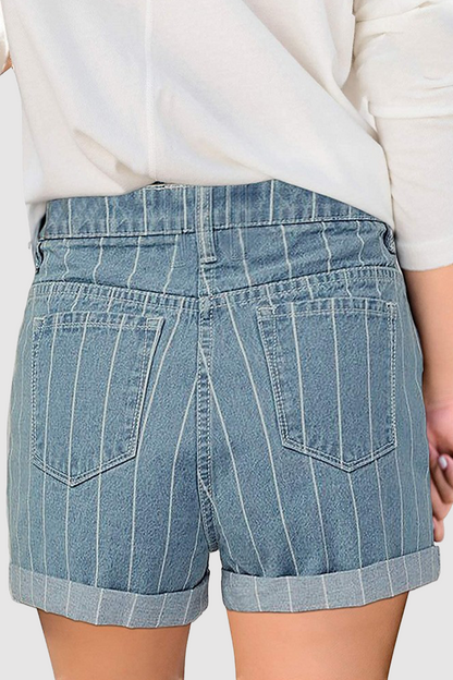 Shorts vaqueros básicos con estampado urbano