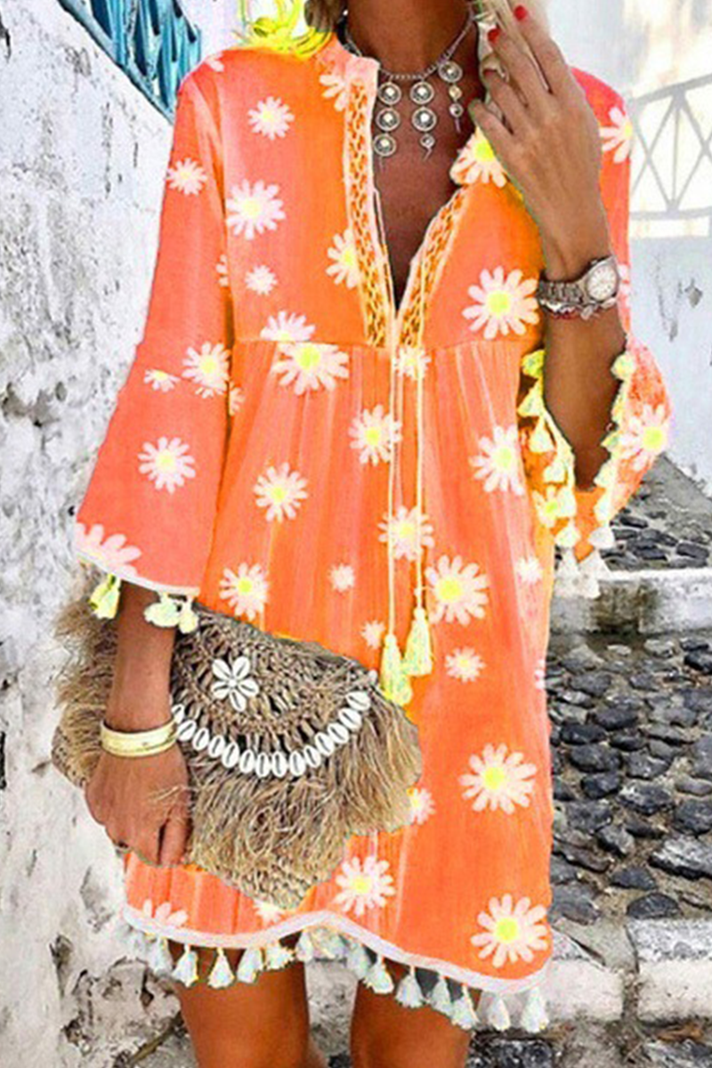 Elegante vestido de línea A con escote en V, borlas y flores de patchwork