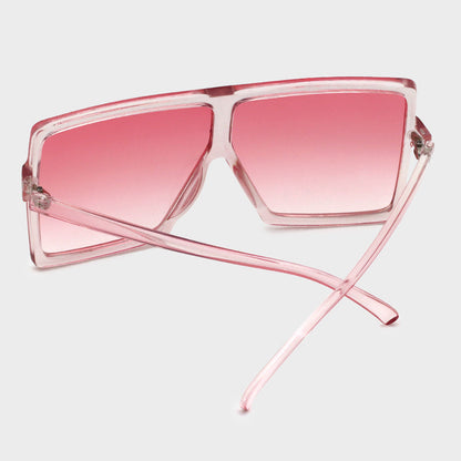 Gafas de sol sexis con diseño de patchwork de leopardo y cambio gradual en la calle