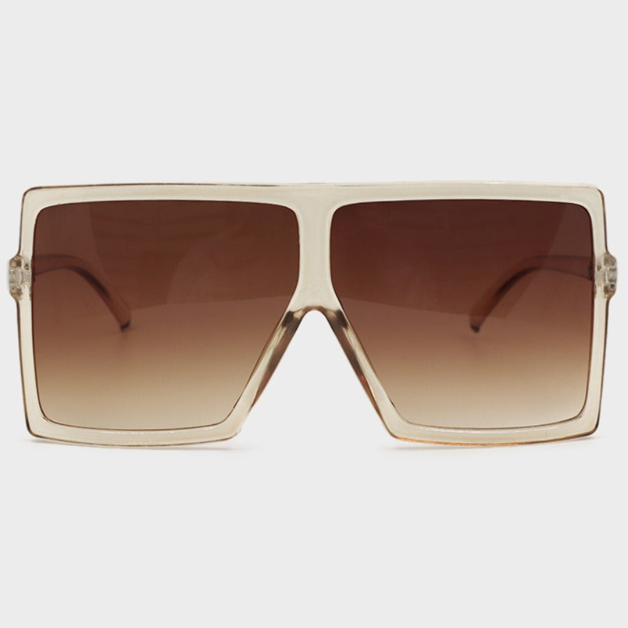 Gafas de sol sexis con diseño de patchwork de leopardo y cambio gradual en la calle