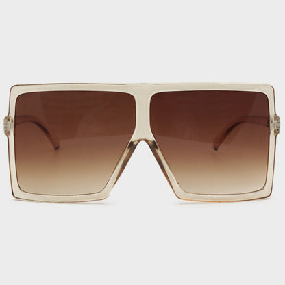 Gafas de sol sexis con diseño de patchwork de leopardo y cambio gradual en la calle