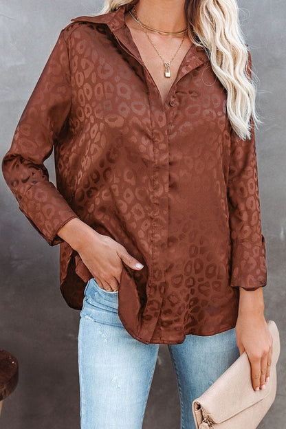 Blusa de cuello vuelto con abertura y estampado de leopardo dulce a la moda (4 colores)