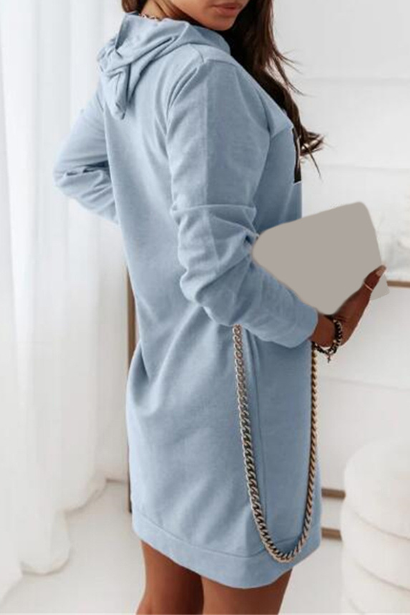 Vestidos casuales con cuello y capucha y cordón con letras