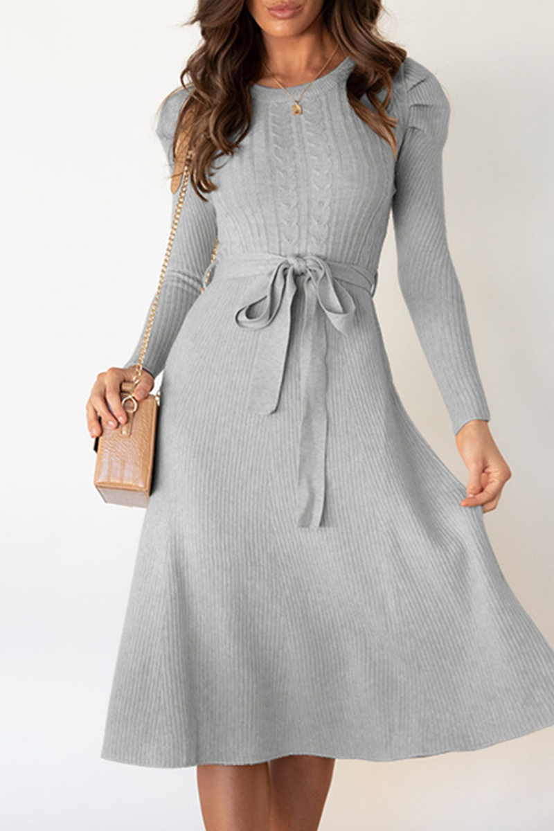 Elegante vestido de suéter liso con cinturón y cuello redondo (5 colores)