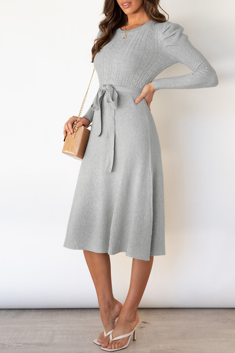 Elegante vestido de suéter liso con cinturón y cuello redondo (5 colores)