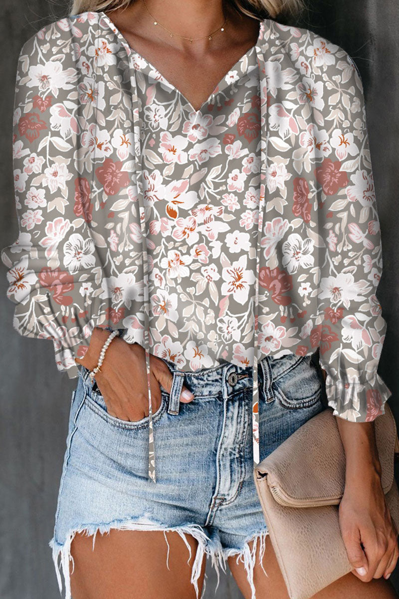 Tops de cuello en V con patchwork y estampados de moda urbana