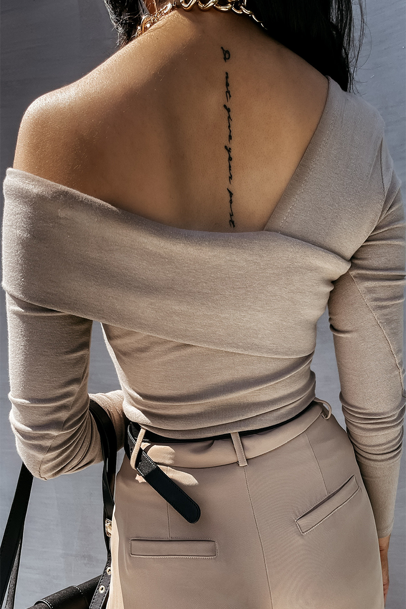 Elegante blusa de cuello oblicuo antiguo de color sólido (3 colores)