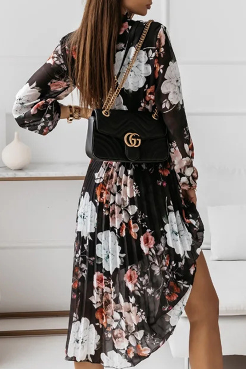 Elegante vestido plisado con cuello de cinta y cinturón con pliegues florales