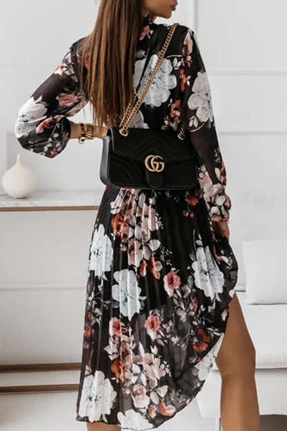 Elegante vestido plisado con cuello de cinta y cinturón con pliegues florales