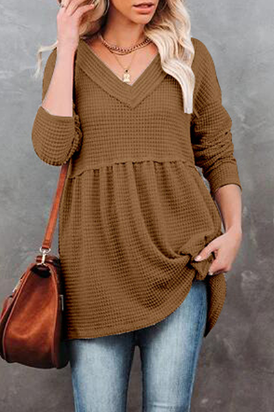Tops casuales de cuello en V con pliegues y abertura en la articulación (7 colores)