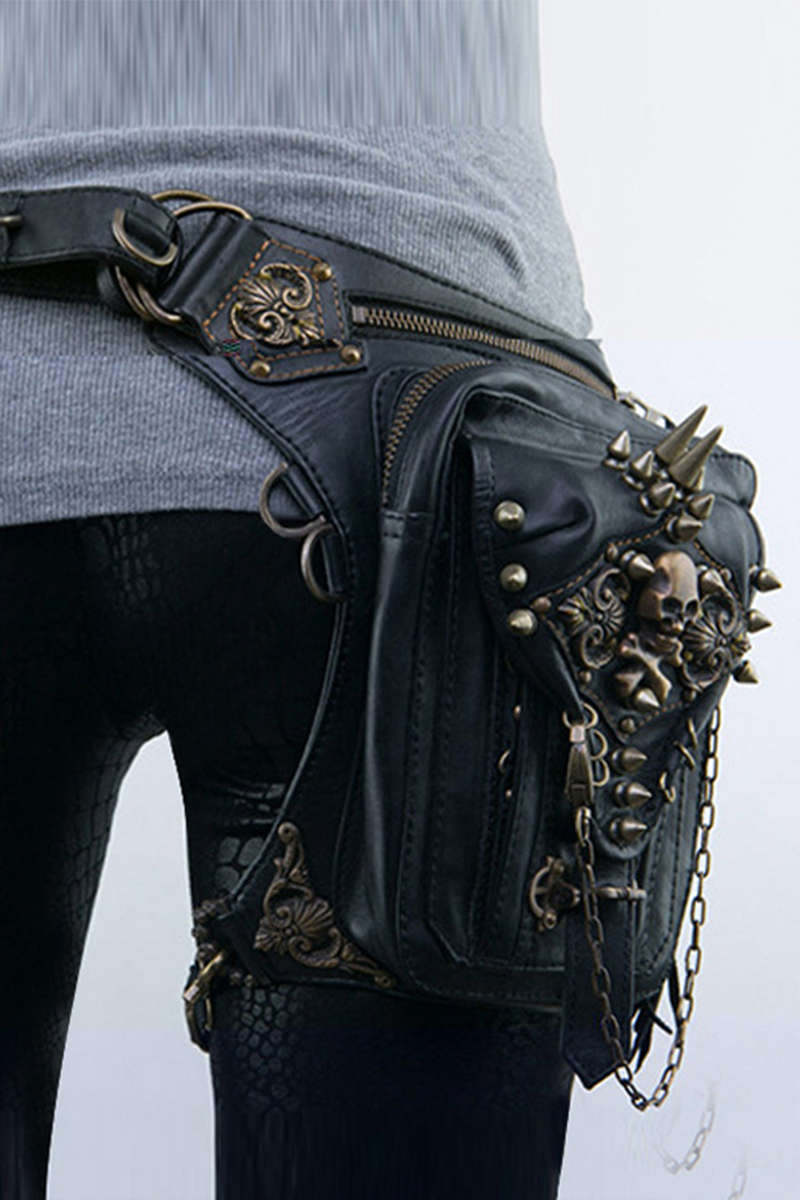 Bolsos con cremallera, cadenas y remaches de calavera punk