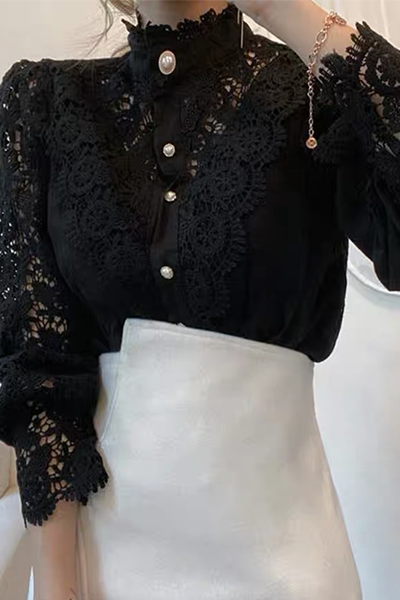 Blusa elegante de cuello mandarín con hebilla ahuecada y encaje de patchwork (3 colores)