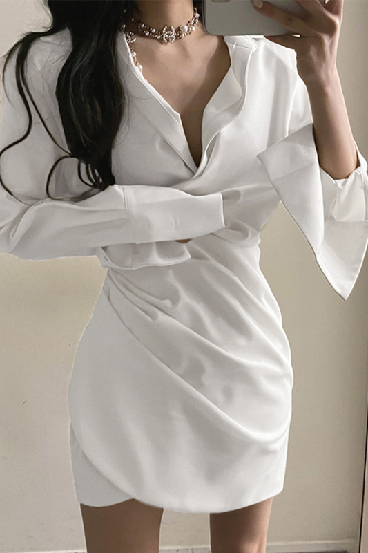 Vestidos elegantes de moda con falda lápiz y cuello vuelto, con pliegues y abertura en la unión, lisos
