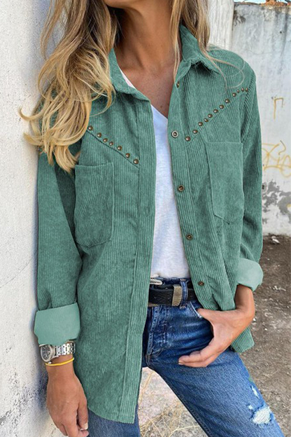 Tops casuales con cuello vuelto, bolsillos y remaches sólidos