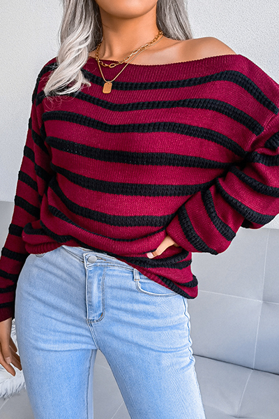 Tops casuales de rayas con patchwork y hombros descubiertos en contraste