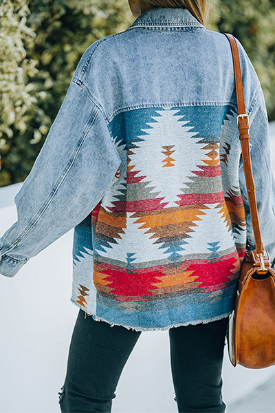 Prendas de abrigo informales de moda con cuello vuelto, hebilla y bolsillo geométrico