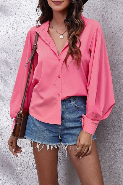 Blusa elegante de moda con cuello vuelto y hebilla de patchwork sólido