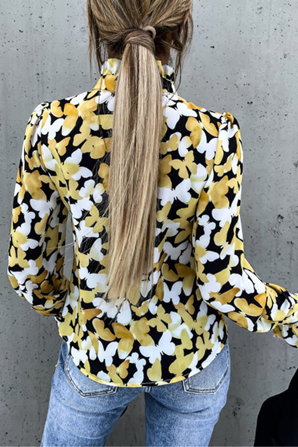 Blusa elegante de moda con cuello de orillo y volantes con estampado