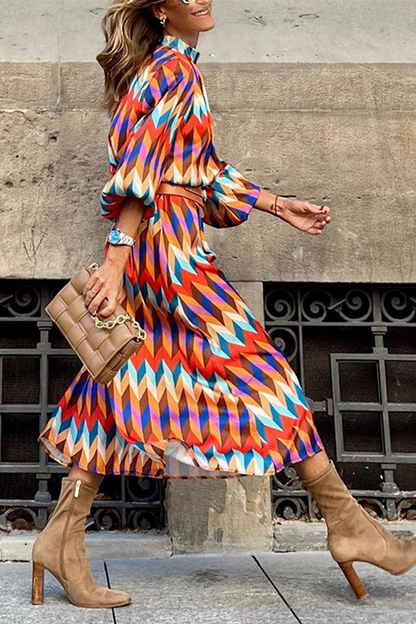 Vestidos casuales rectos con cuello alto y abertura en la parte superior