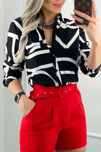 Blusa con cuello vuelto y abertura en la parte delantera con estampado de moda (4 colores)