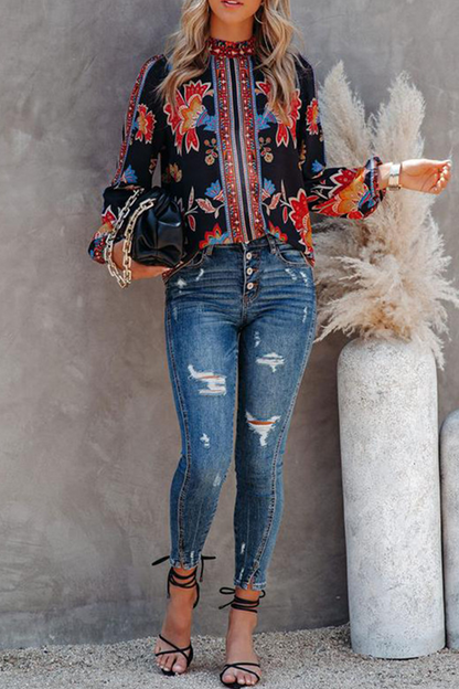 Tops casuales de cuello alto con abertura y estampado de rayas