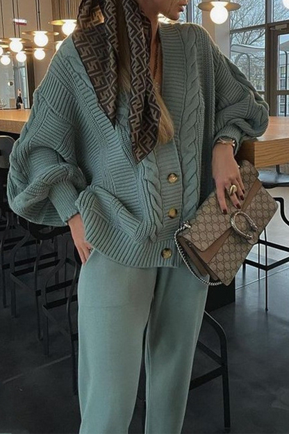 Conjunto informal de dos piezas con cuello en V, manga larga y parches sólidos