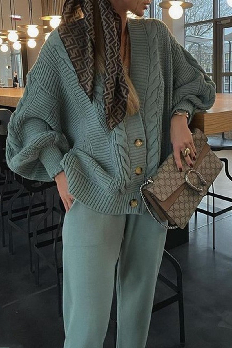 Conjunto informal de dos piezas con cuello en V, manga larga y parches sólidos
