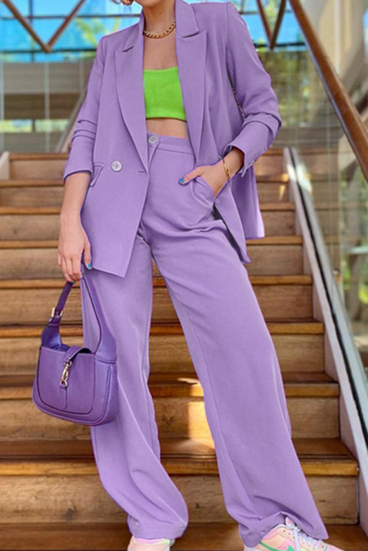Conjunto informal de dos piezas con cuello vuelto, manga larga y parches sólidos