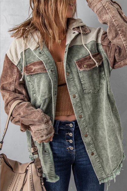 Prenda exterior informal de cuello vuelto con cordón ajustable de color sólido