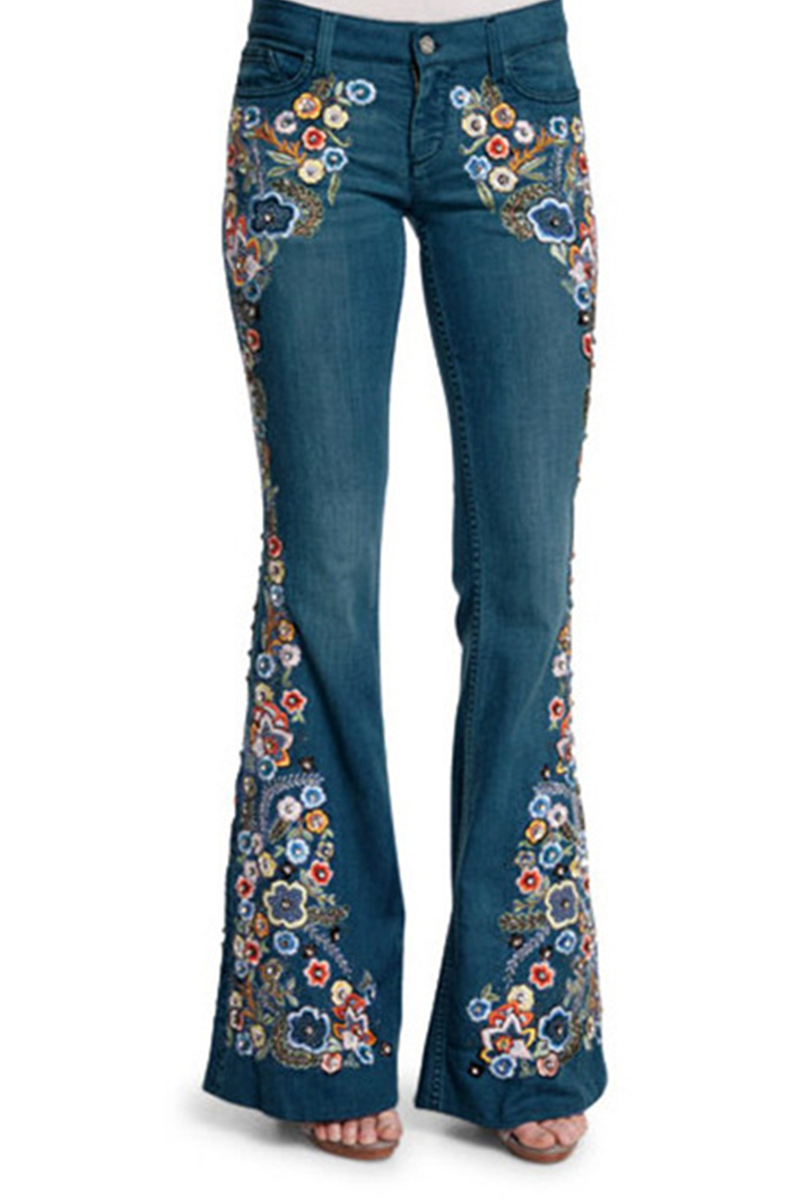 Vaqueros de mezclilla con corte de bota y estampado casual de patchwork