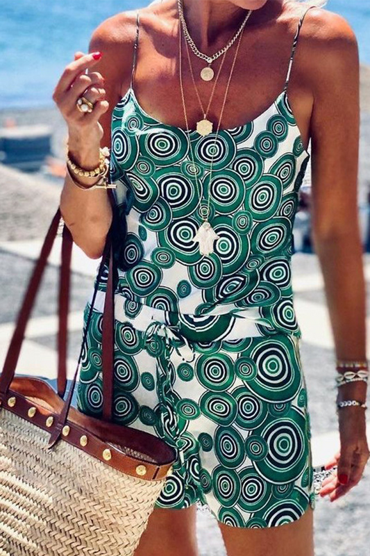 Conjunto de dos piezas con tirantes finos, sin mangas y estampado informal