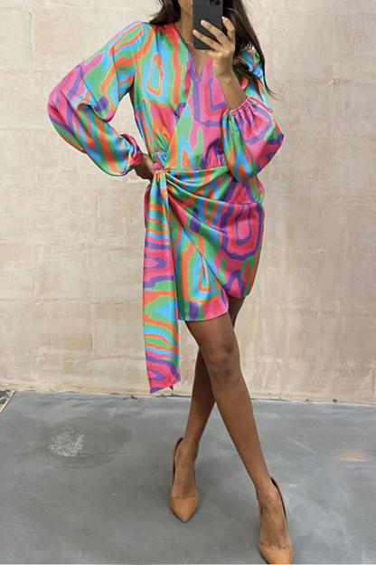 Vestido informal con cuello en V, estampado de patchwork e irregular