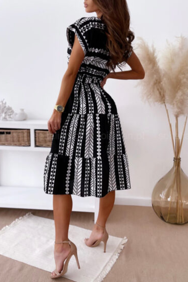 Vestidos casuales con falda y cintura redonda con abertura y estampado