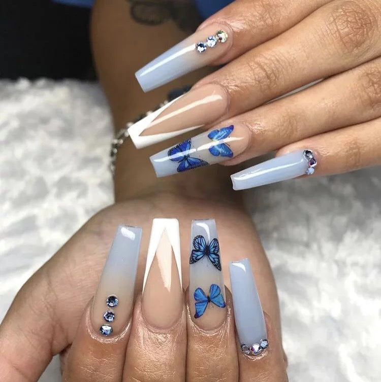 Pasta de uñas con diseño de patchwork de grafiti de moda