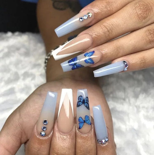 Pasta de uñas con diseño de patchwork de grafiti de moda