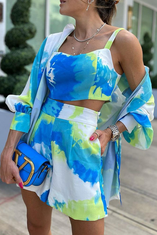 Conjunto informal de tres piezas con cuello vuelto, manga larga y diseño tie-dye de patchwork