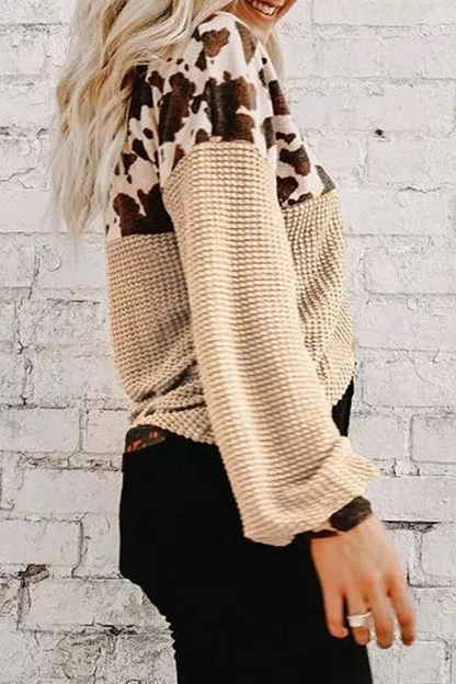 Tops casuales con cuello en V y patchwork de leopardo