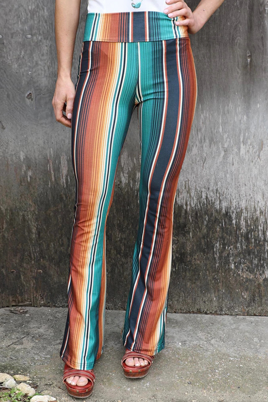 Pantalones de tiro alto con estampado de patchwork y bota sexy con altavoz y estampado completo