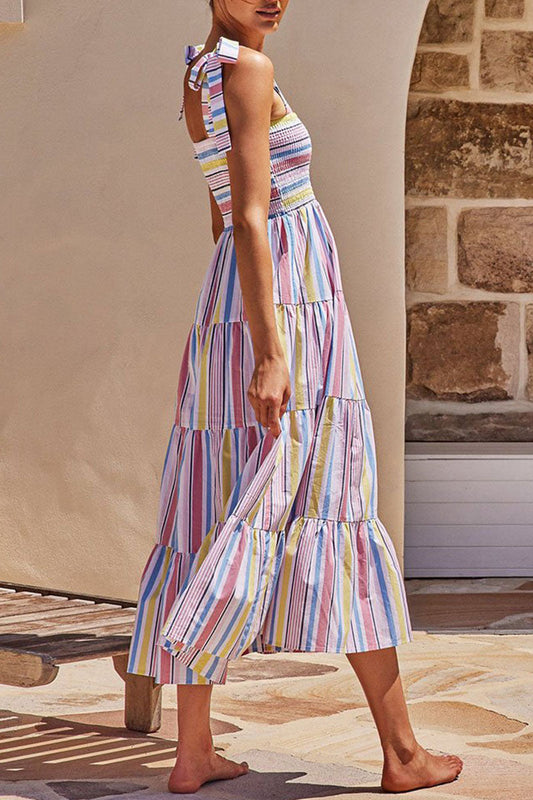 Vestido informal con tirantes finos, estampado de rayas y patchwork