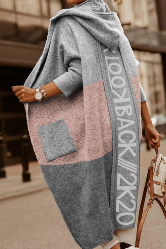 Prendas de abrigo con cuello y capucha y letras estampadas de moda