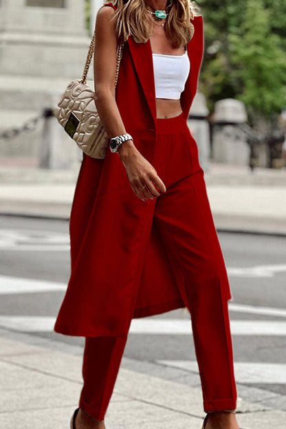 Conjunto informal de dos piezas con cuello vuelto, sin mangas, con hebilla y parches sólidos