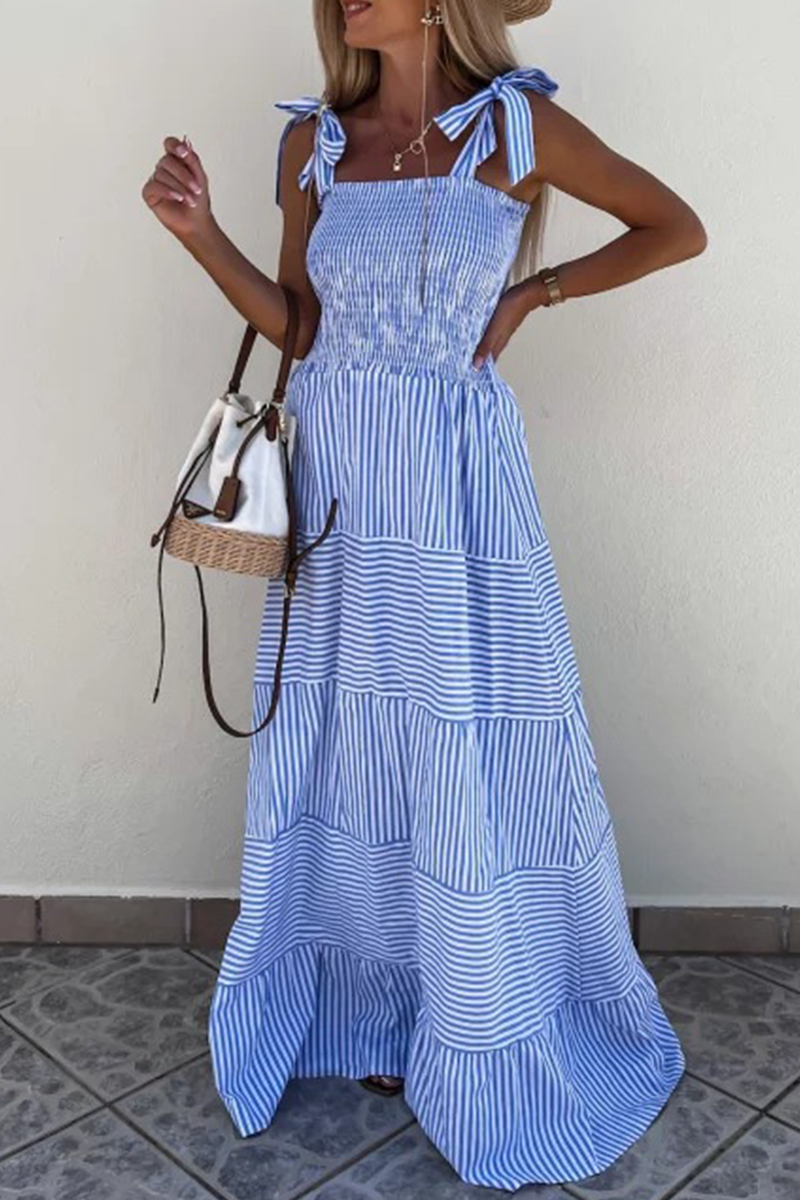 Vestidos casuales de rayas con patchwork y tirantes finos en contraste