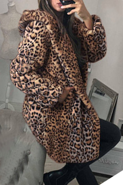Prendas de abrigo informales con cuello y capucha y estampado de leopardo para uso diario