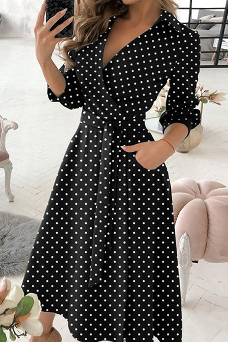 Vestidos elegantes de corte A con cuello vuelto y estampados