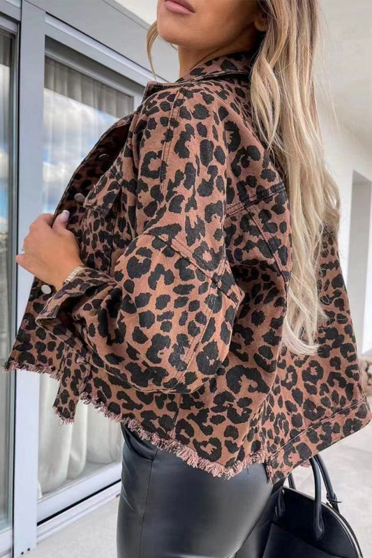 Prendas de abrigo con cuello vuelto y estampado animal