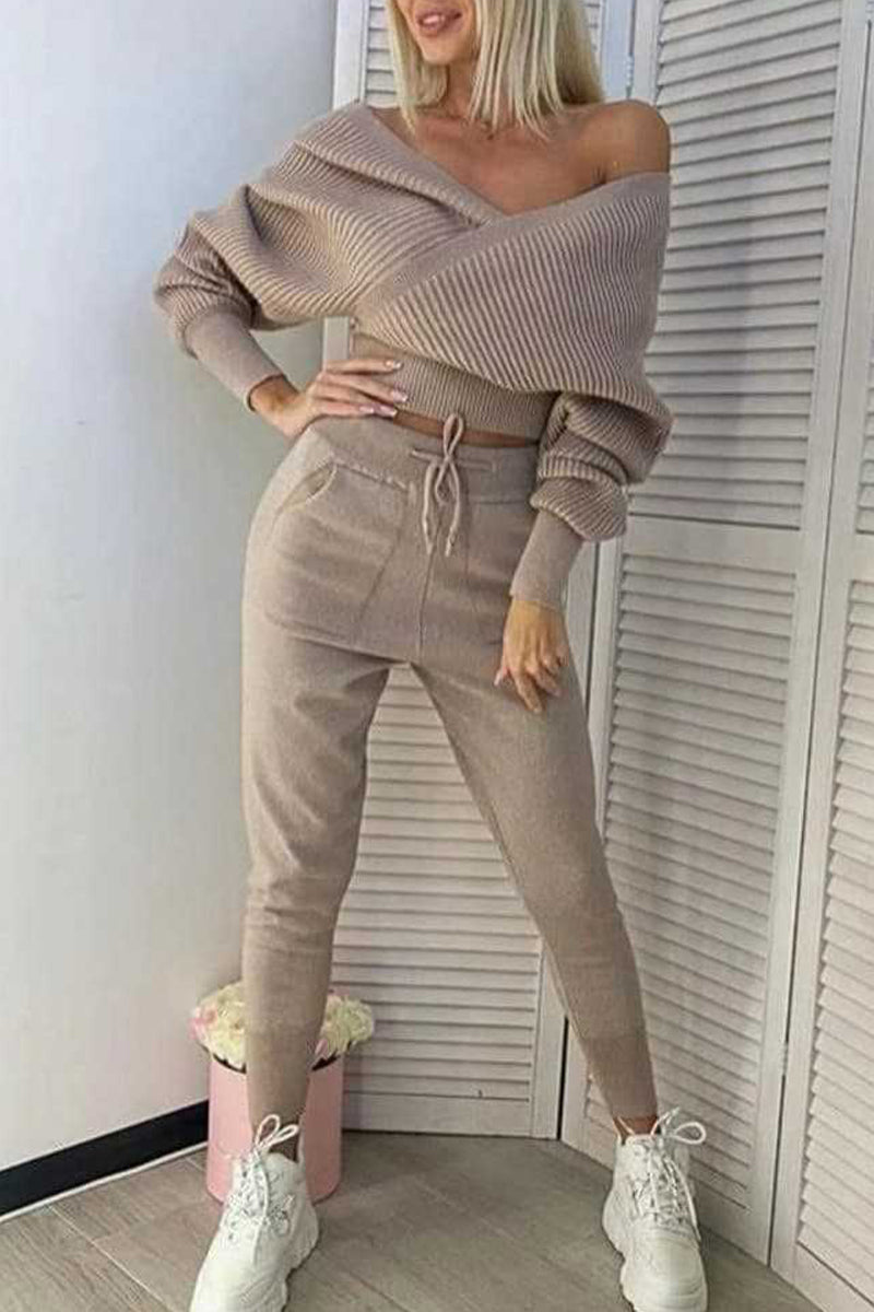 Conjunto de dos piezas con escote en V y mangas de nueve puntos, color liso (3 colores)
