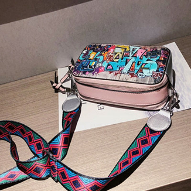 Bolsos casuales con parches de grafiti